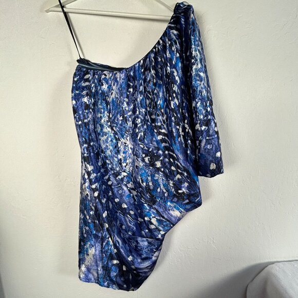 MM Couture By Miss Me Womens One Shoulder Top Blouse Medium Blue Abstract New - Picture 2 of 7